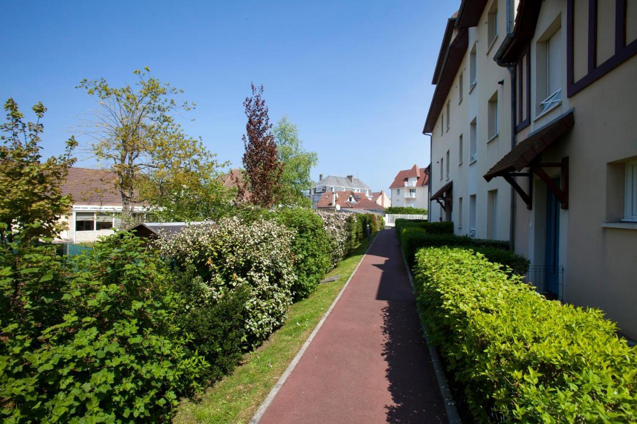 Appart Residence Proche Plage Avec Piscine Et Parking Couvert Prive 玛维尔弗朗斯维尔 外观 照片