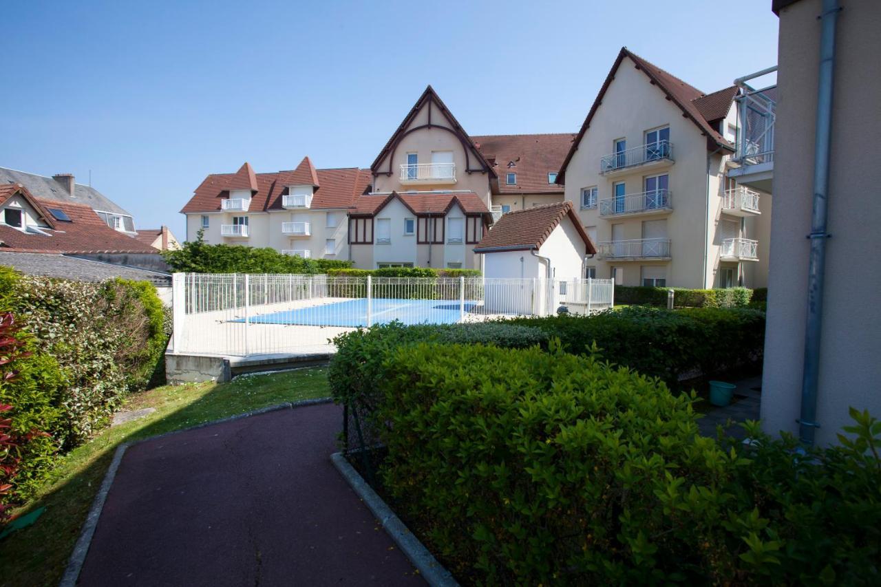 Appart Residence Proche Plage Avec Piscine Et Parking Couvert Prive 玛维尔弗朗斯维尔 外观 照片